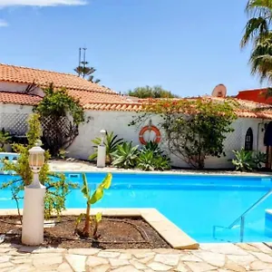 Villa Oceano With Private Heated Pool, Aircon And Seaview, Parque Holandes